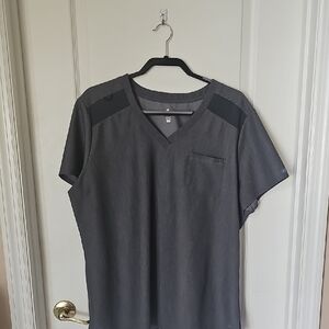 Med Couture Gray Short Sleeve Tee Modern Design